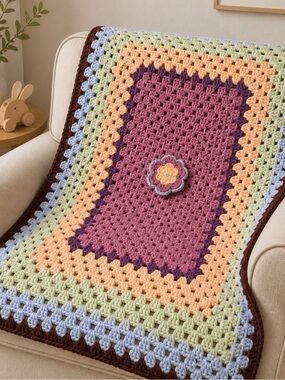 NWT Chenille Granny Rectangle Baby / Lap Blanket